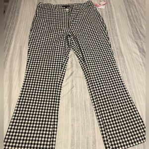 NWT Guess Black and White cropped gingham check Pant